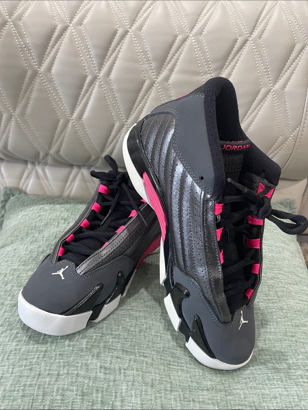 Air Jordan 14 retro GG hyper pink (GS) size 5.5Y